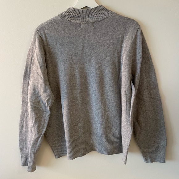 Light weight mock neck sweater - Picture 3 of 5